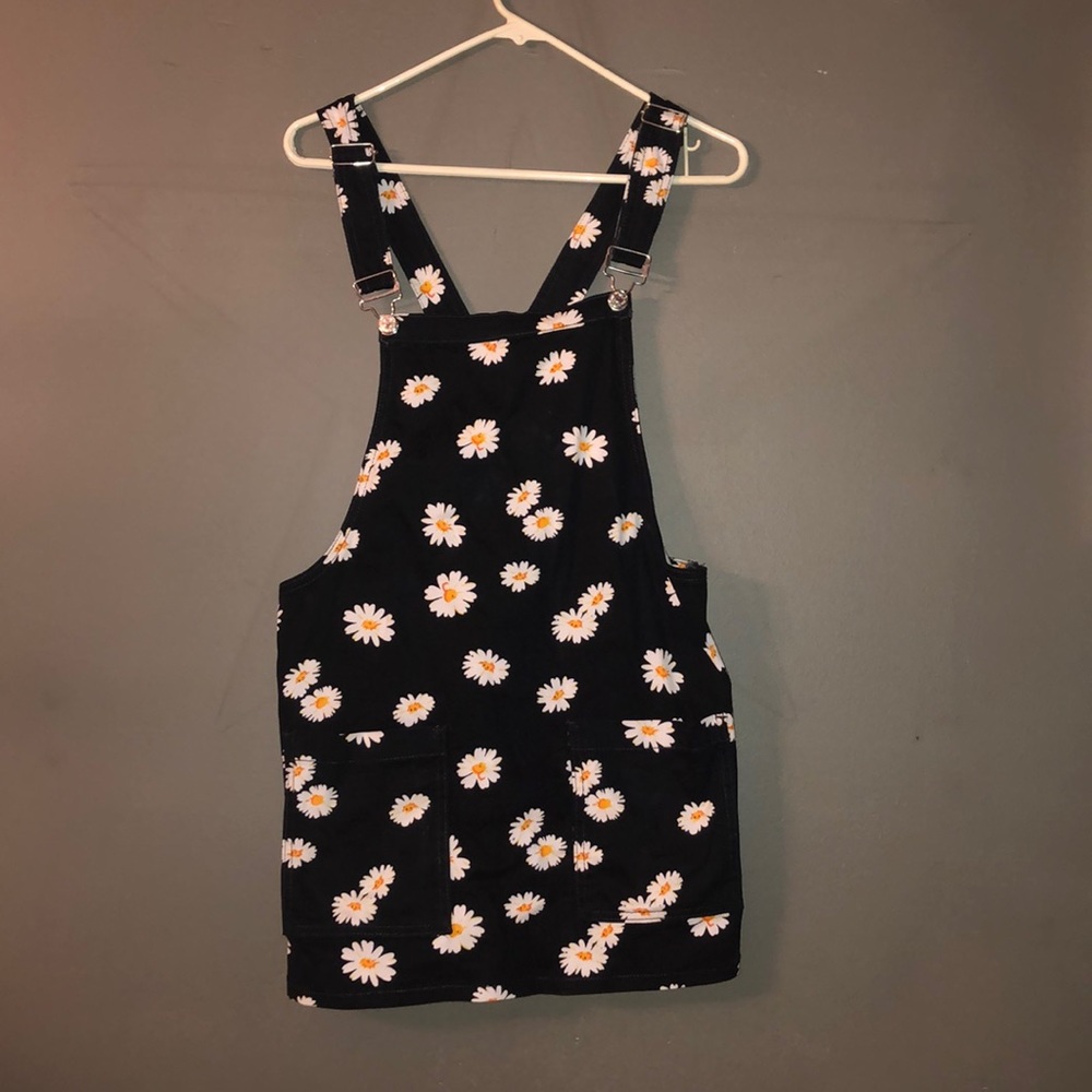 Black Overalls/Skirt with daisies - Picture 1 of 4